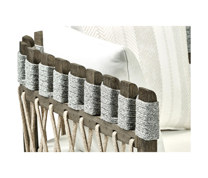 San Martin lounge  
chair