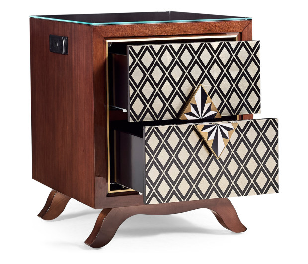 Nighstand LF @ Gov Bedrm