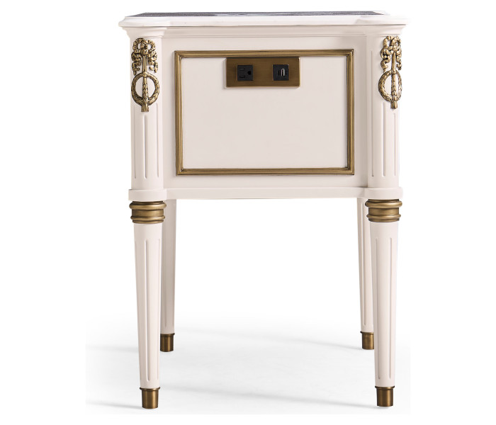 Nightstand-Presidential Suites - right