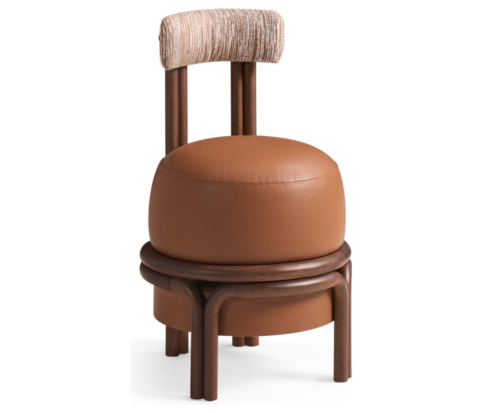 VANITY STOOL @ FEMALE CHANGING ROOM