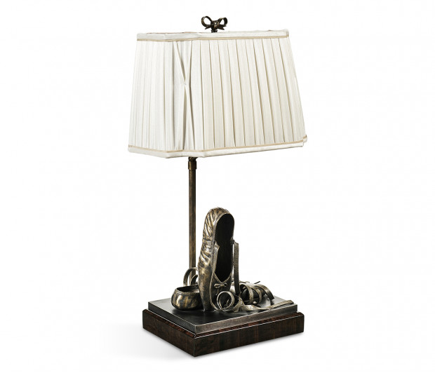 Ballet pointe shoes table lamp