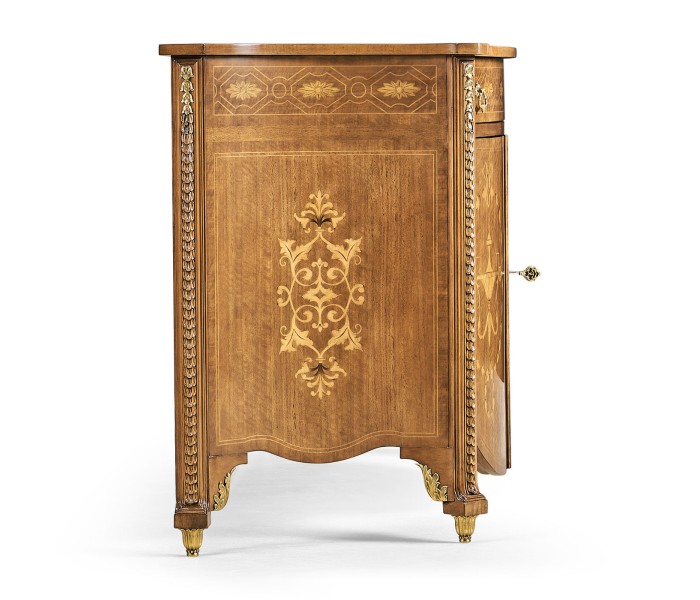 Chippendale style commode with fine inlay