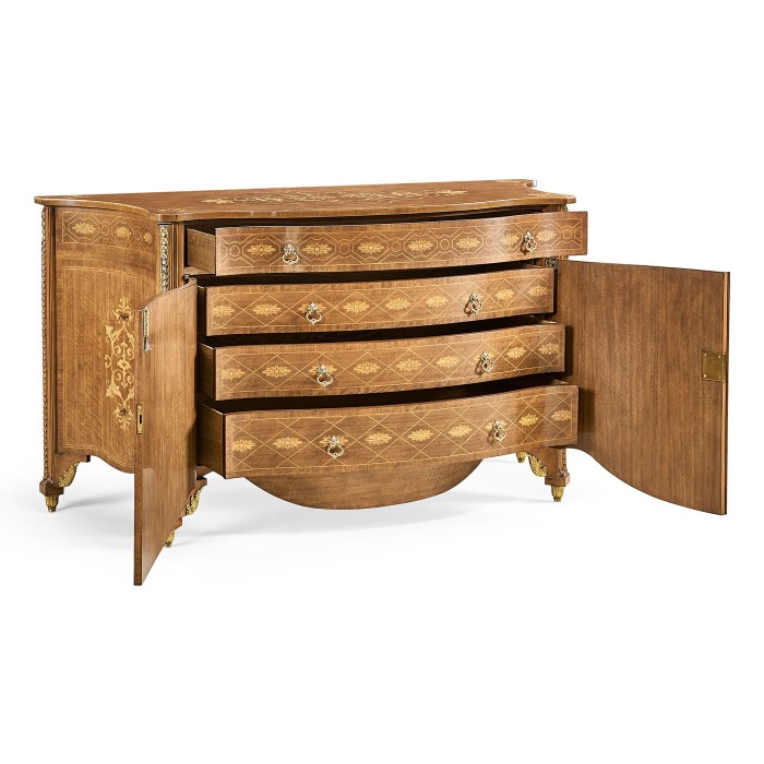 Chippendale style commode with fine inlay