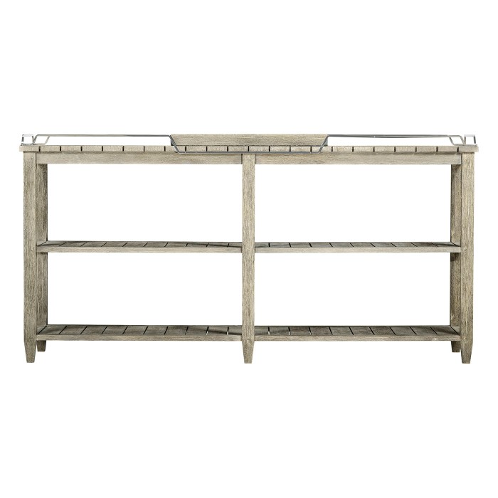 Sideboard  
with Removable  
Tray