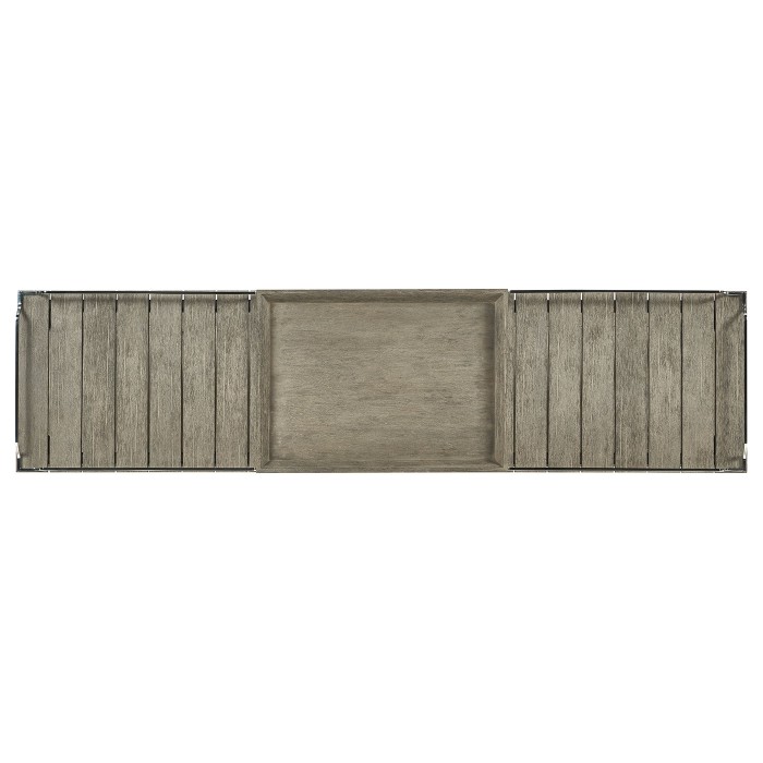Sideboard  
with Removable  
Tray