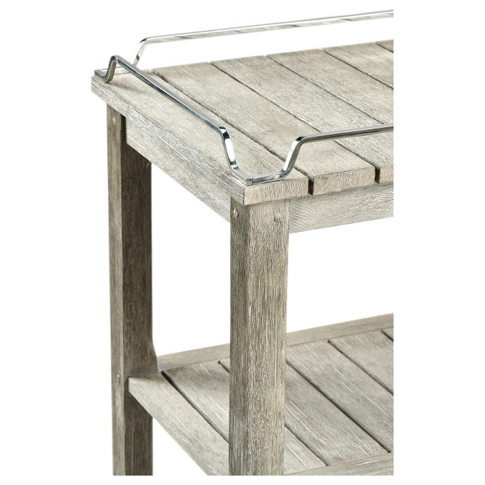 Sideboard  
with Removable  
Tray