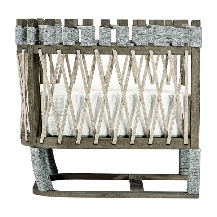 San Martin lounge  
chair
