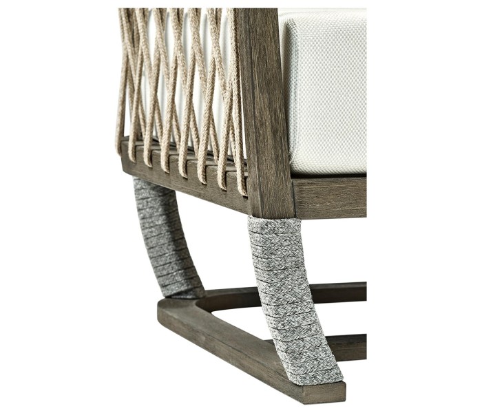 San Martin lounge  
chair