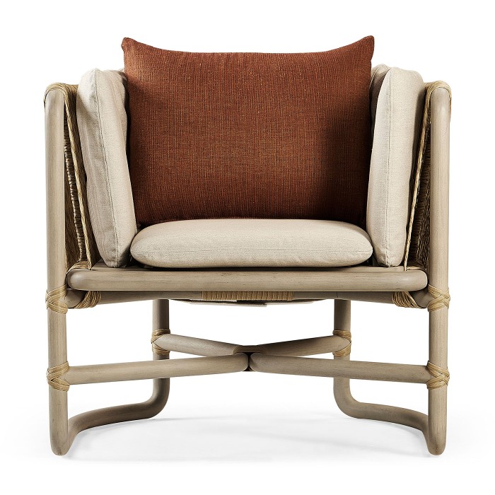 LOUNGE CHAIR