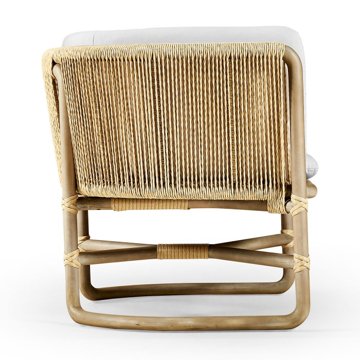 LOUNGE CHAIR