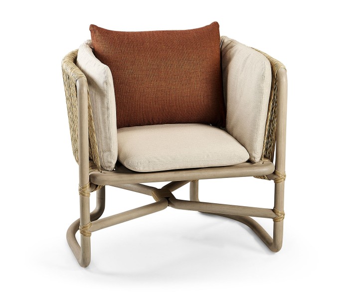LOUNGE CHAIR