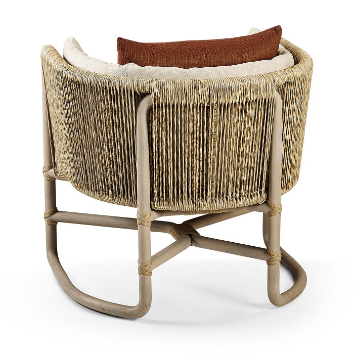 LOUNGE CHAIR