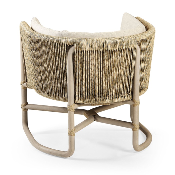 LOUNGE CHAIR