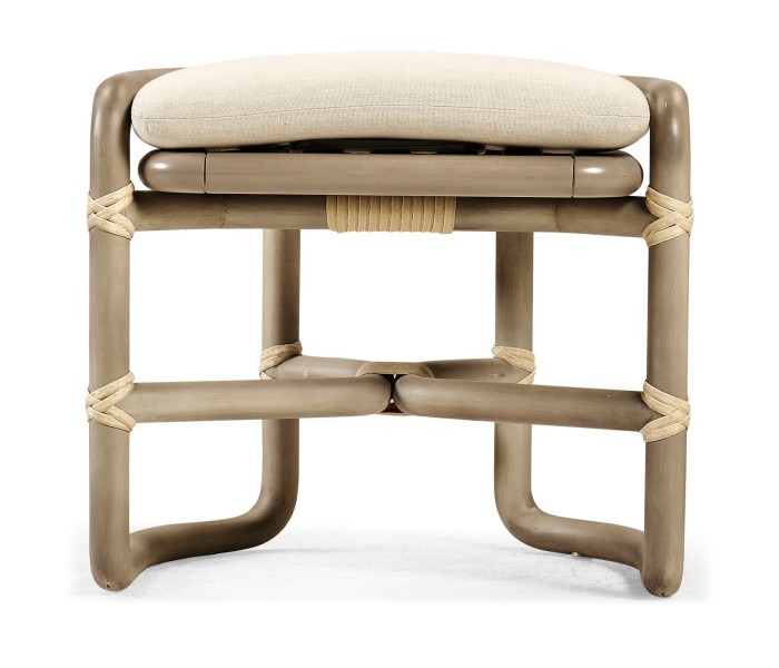 DRESSING STOOL