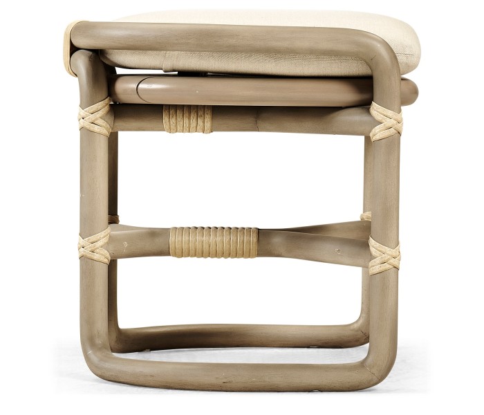 DRESSING STOOL