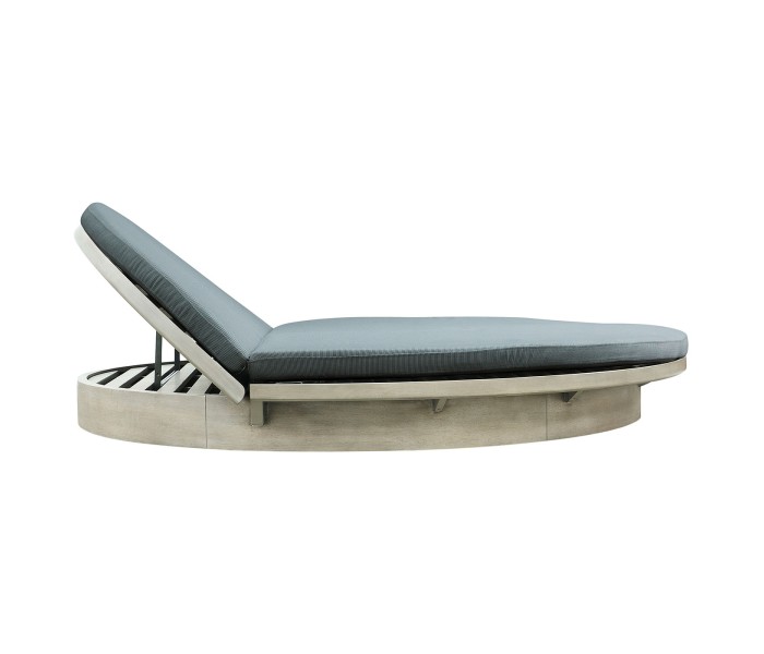OUTDOOR POOL LOUNGER