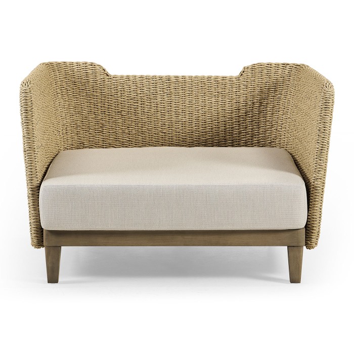 OUTDOOR ARMCHAIR