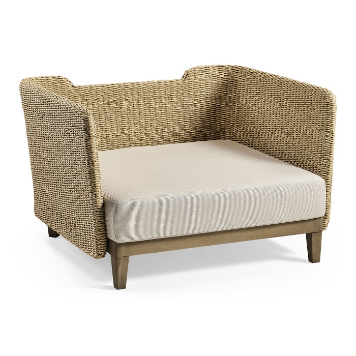 OUTDOOR ARMCHAIR