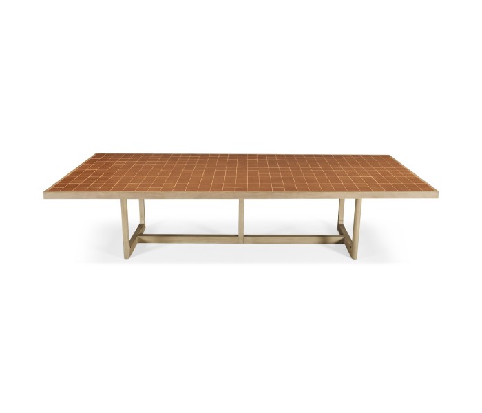 COMMUNAL TABLE
