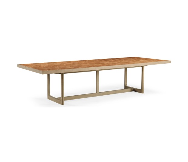 COMMUNAL TABLE