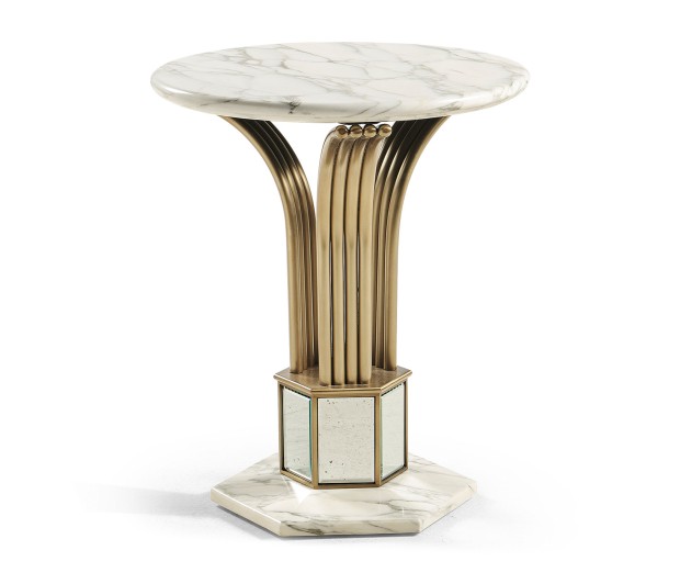 TABLE TO SNUG AREA