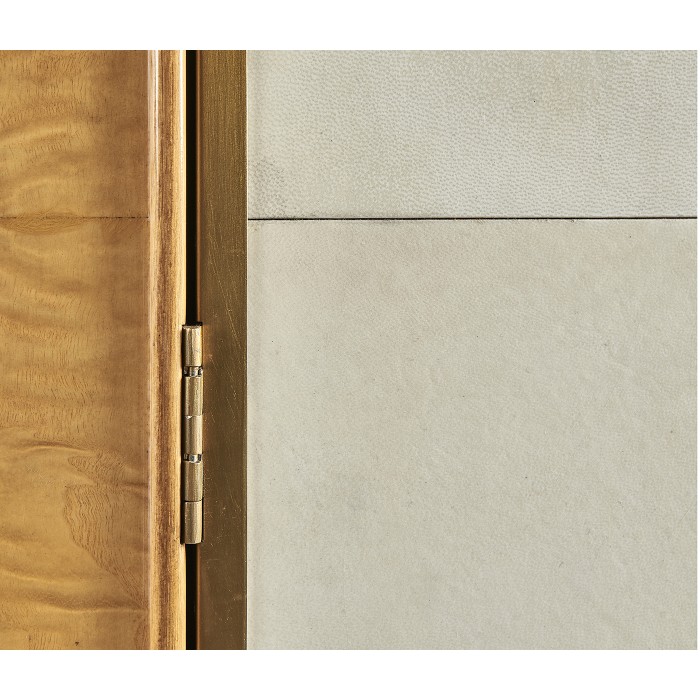 COAT CABINET