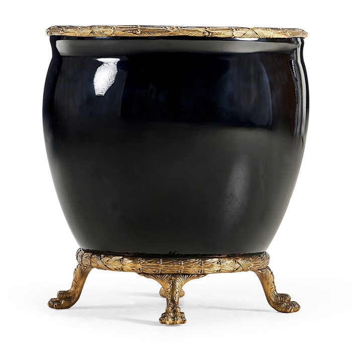 BLACK GLOSSY CERAMIC CHINESE VASE