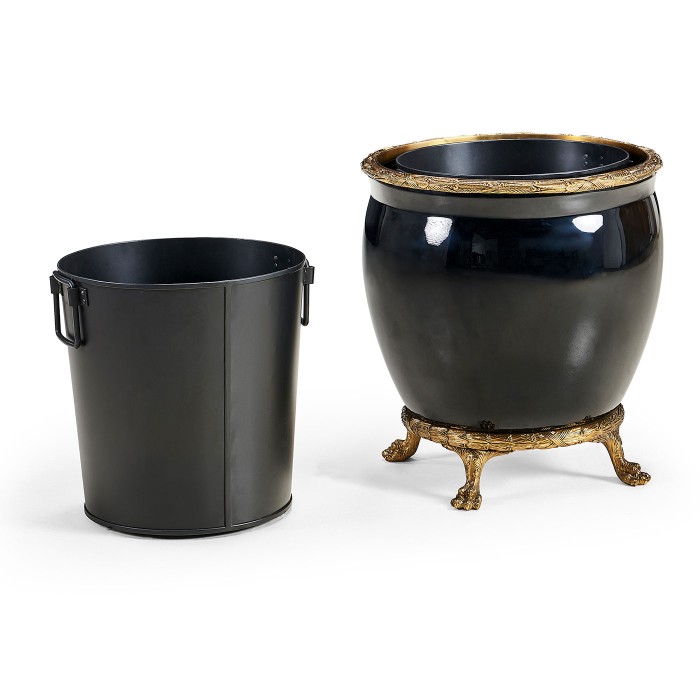 BLACK GLOSSY CERAMIC CHINESE VASE
