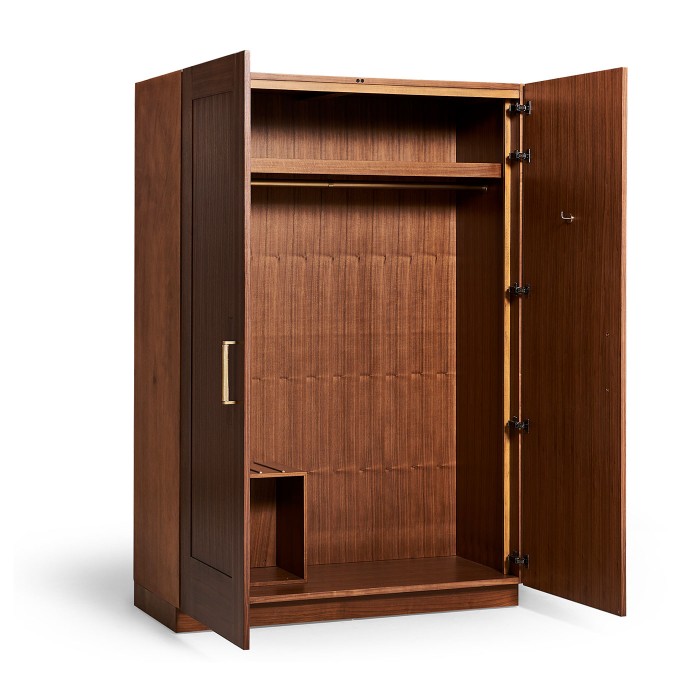 Closet @ DQ, JR-1, JR-3