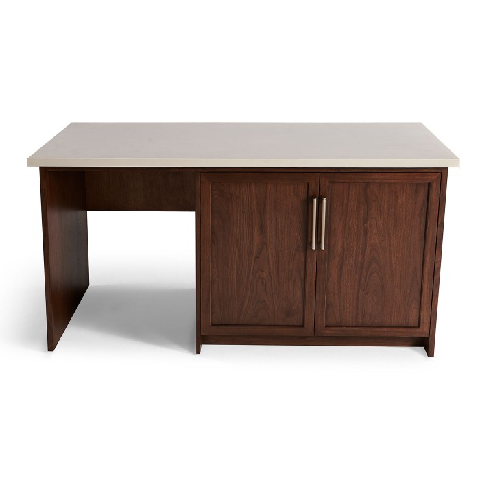 Mini bar STUDIO SUITES 72”W