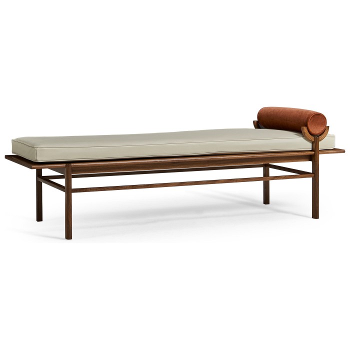 Bench (BAR) 012