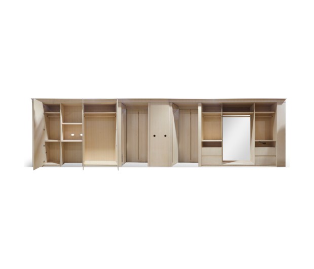 Closet T3 Left (Twin Closet)