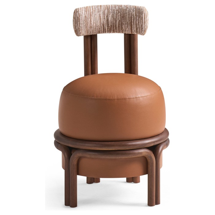 VANITY STOOL @ FEMALE CHANGING ROOM