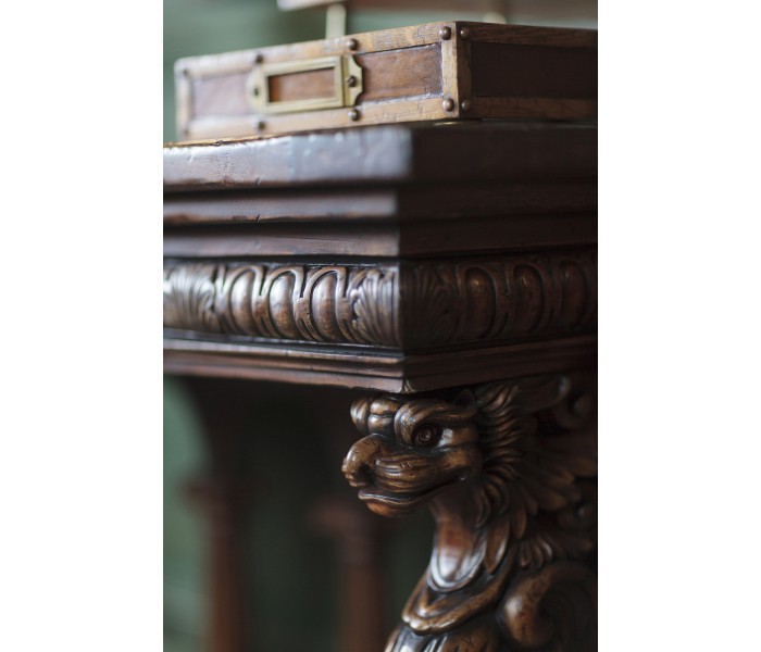 Travel Trunk Style Letter Tray