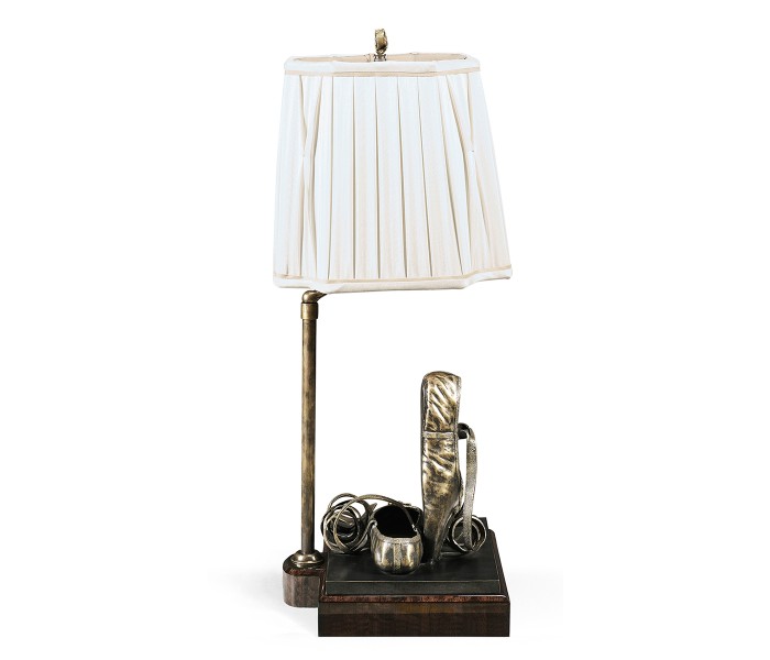 Ballet pointe shoes table lamp