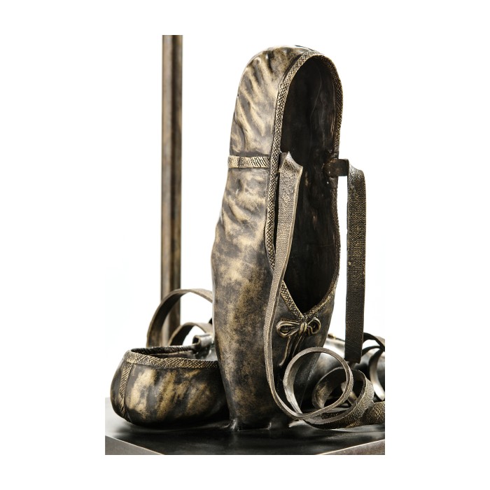 Ballet pointe shoes table lamp