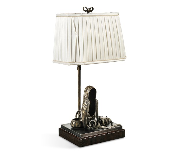 Ballet pointe shoes table lamp