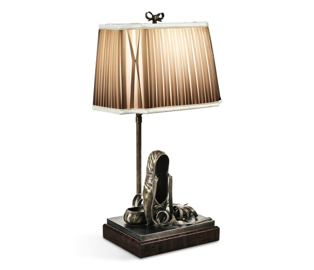 Ballet pointe shoes table lamp