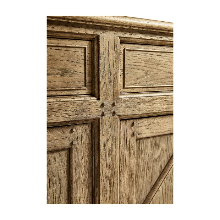 Eon Rustic French Server