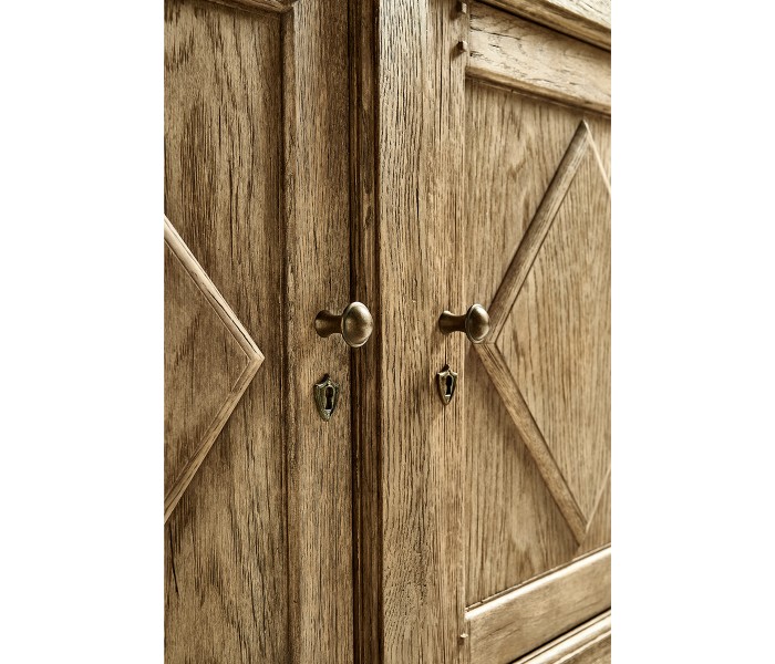 Eon Rustic French Server