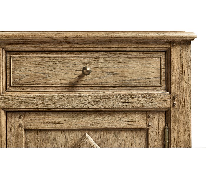 Eon Rustic French Server