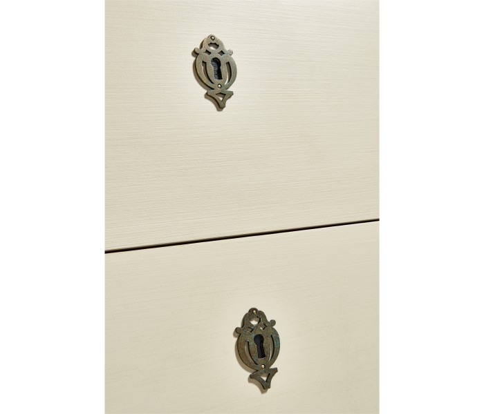 Petite Chest of Drawers