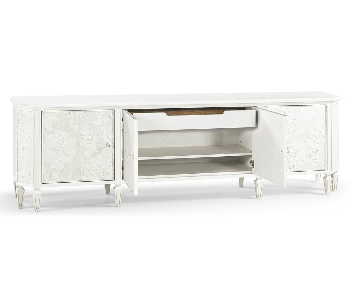 Mammatus Entertainment Console