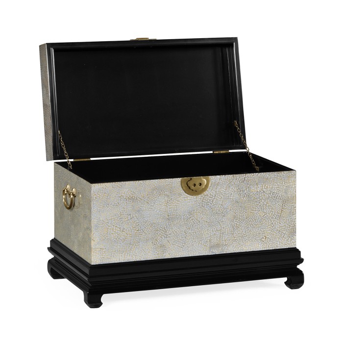 Silver Eggshell Trunk