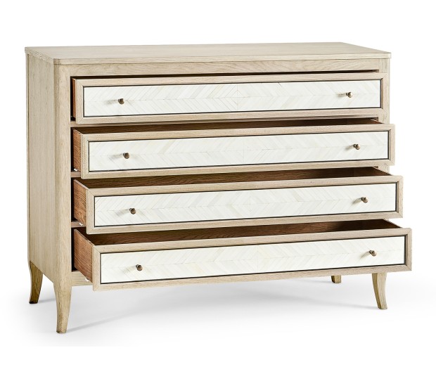 Berm Bachelors Chest