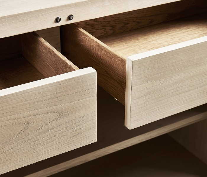 Diel Entertainment Console