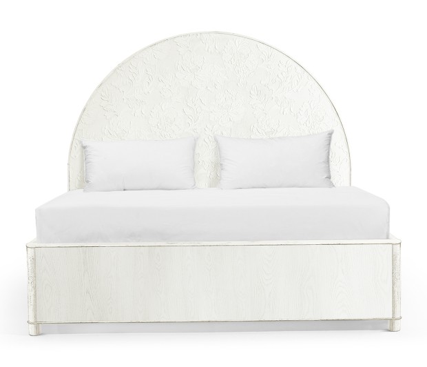 Mammatus Half Round Panel Bed