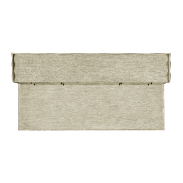 Arles Desk