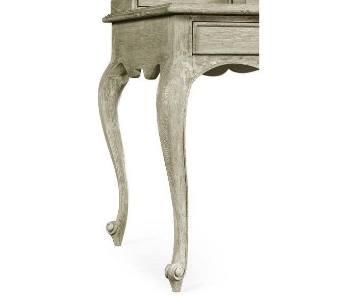 Arles Desk